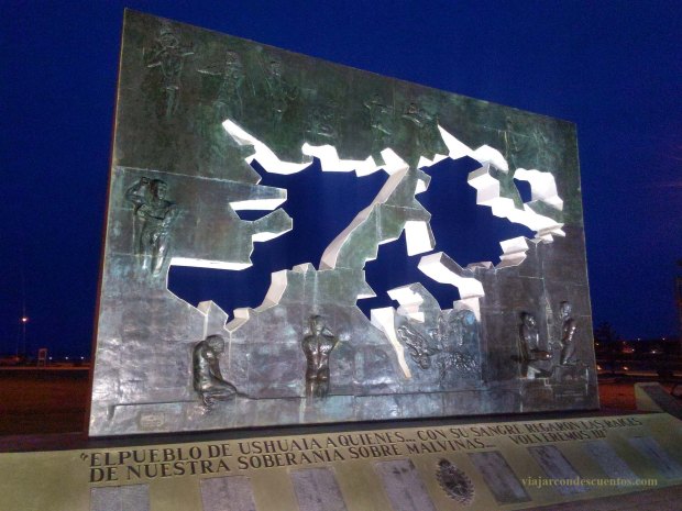 monumento-a-caidos-en-malvinas-ushuaia